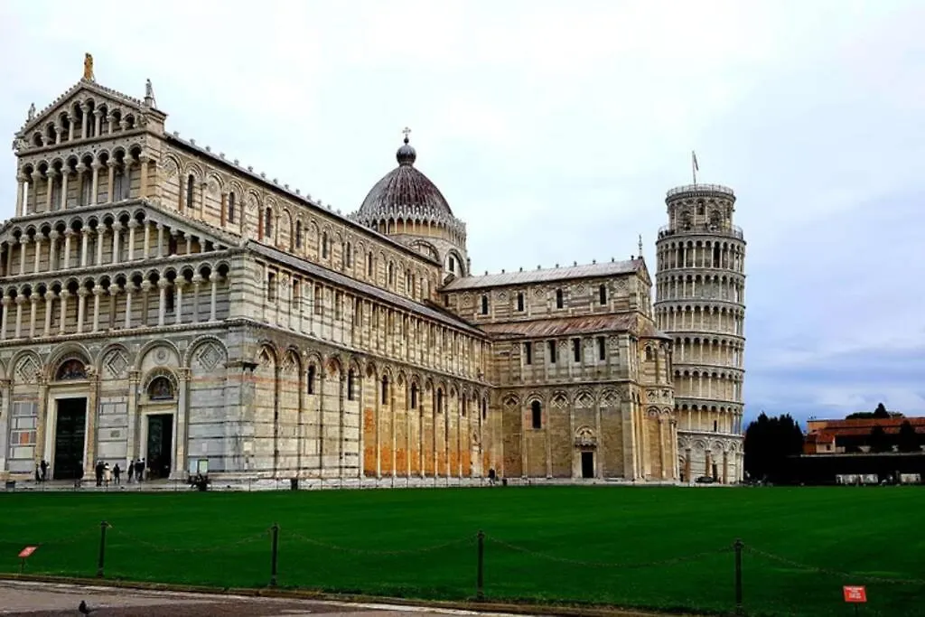 Tra Miracoli E Cavalieri contacts